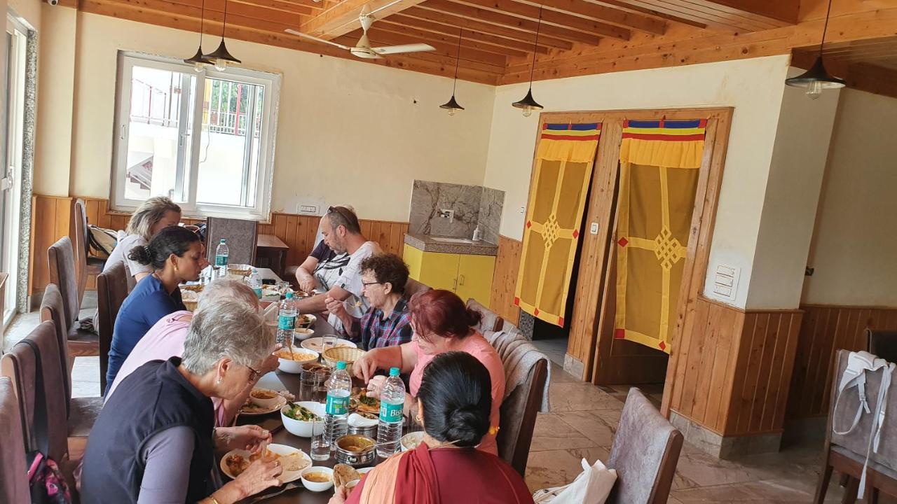 Nomadic Inn Дармсала Екстер'єр фото