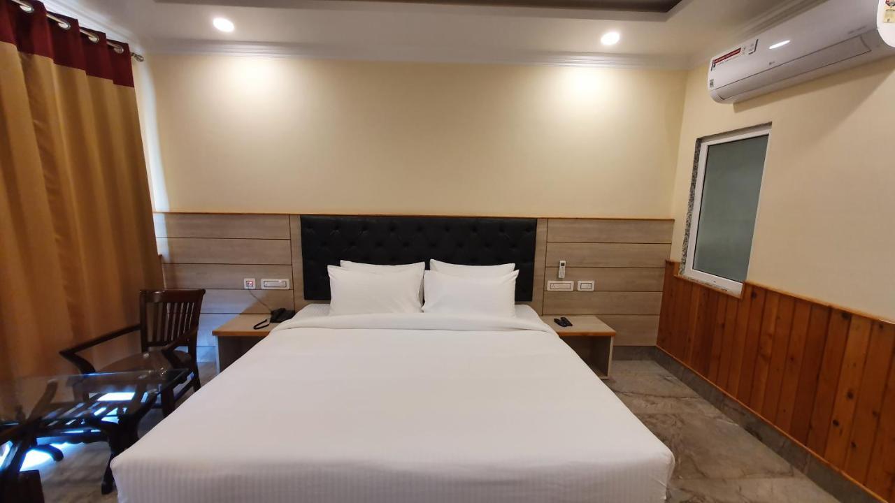 Nomadic Inn Дармсала Екстер'єр фото